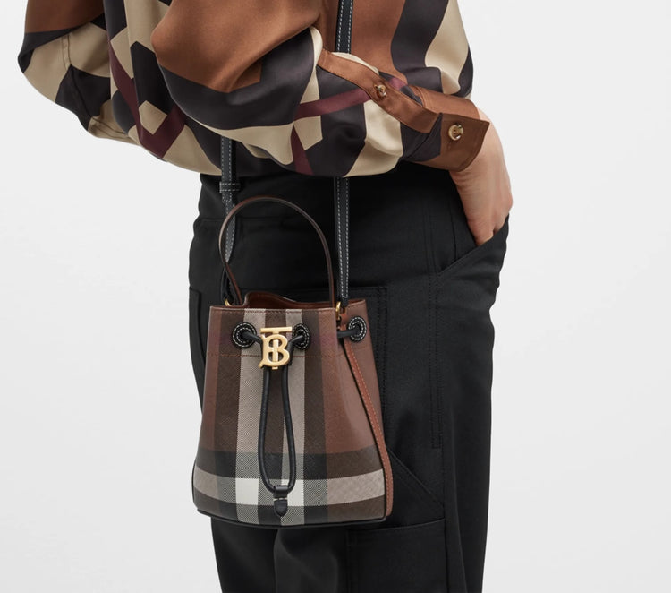 Burberry Bucket Bag 8066213