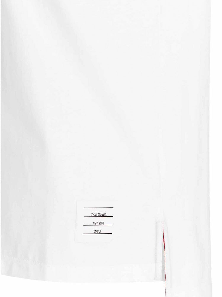 Crewneck t-shirt with a logo patch and short sleeves