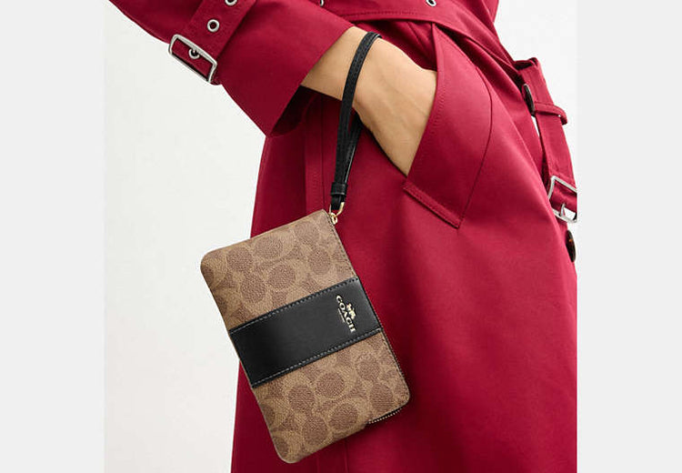 Coach - Corner Zip Wristlet In Signature Canvas (CW854)