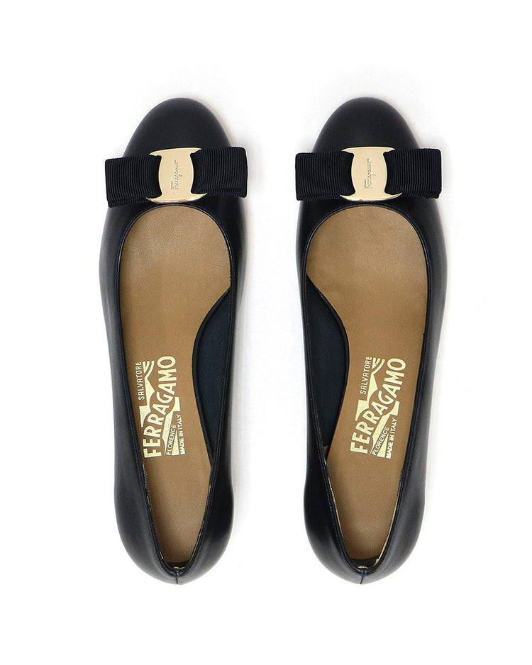 VARA Pumps