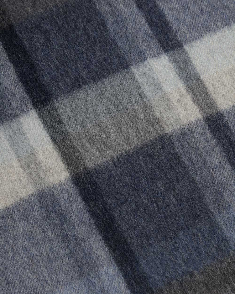 Check Scarf - ISSI Outlet