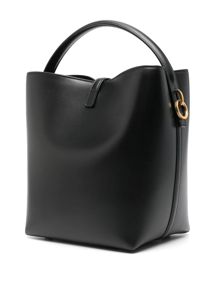 Le 37 in shiny leather