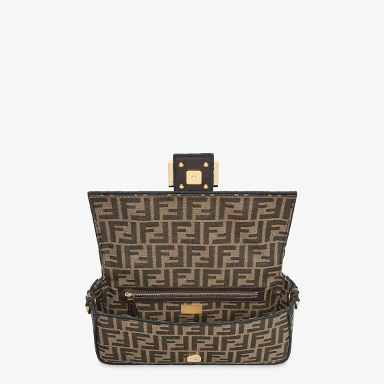 Fendi Iconic medium Baguette bag