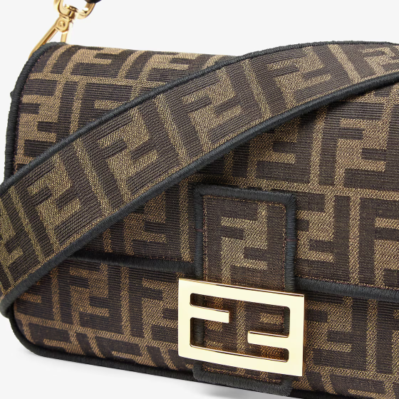 Fendi Iconic medium Baguette bag