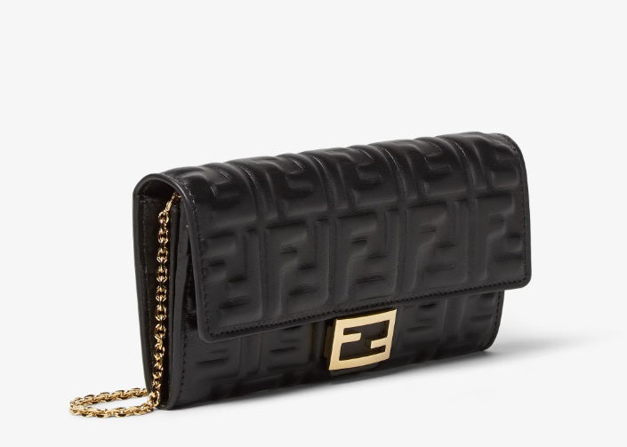 Fendi Icon 中號 Baguette 包