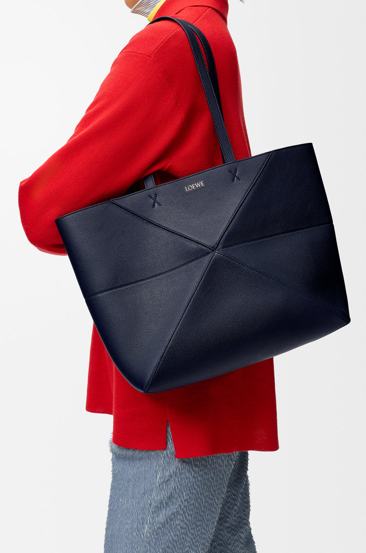 Large horizontal Puzzle Fold tote in soft grained calfskin (A779PEW)