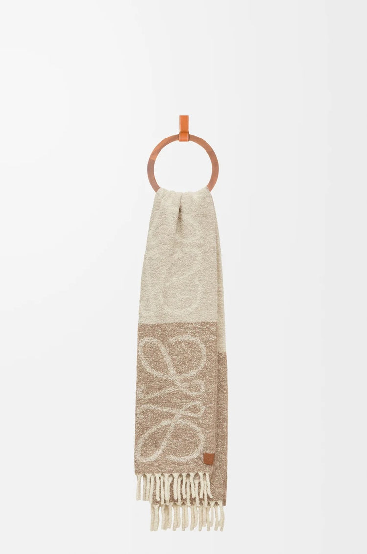 Anagram scarf in alpaca and wool