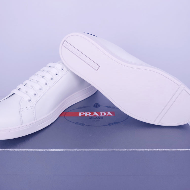 Prada Men Sneakers (4E3299)