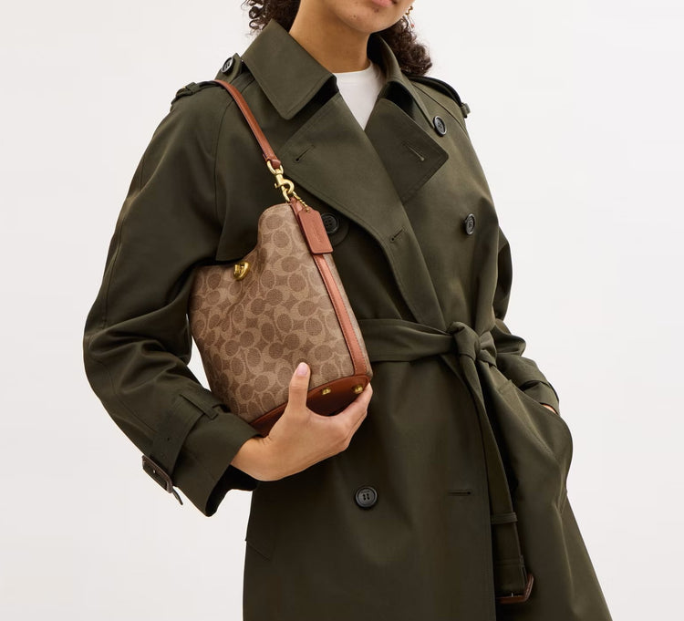 Willow Bucket Bag In Signature Canvas