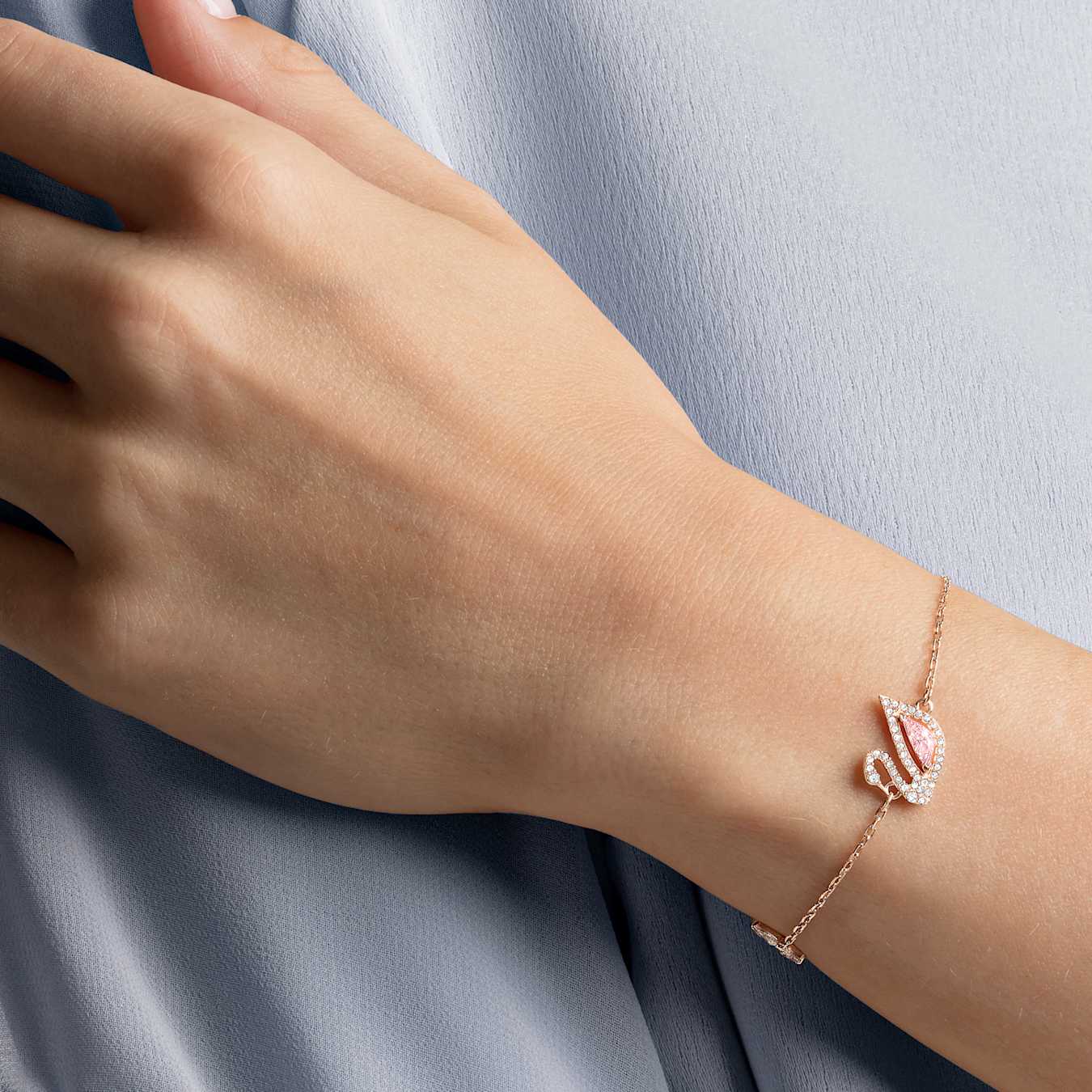 5485876 Bracelet Swan, Pink, Rose gold-tone plated – ISSI Outlet