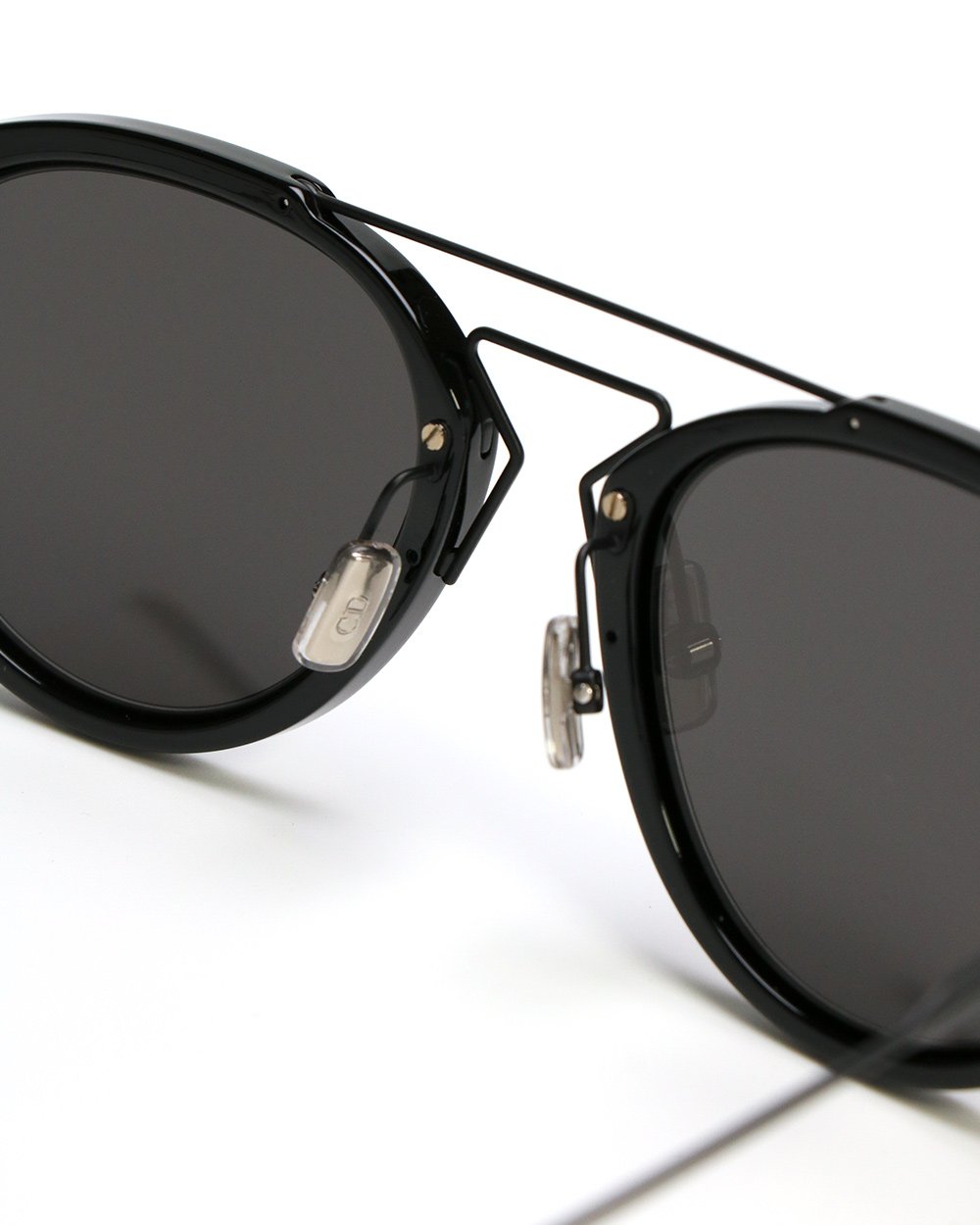 Round Sunglasses - ISSI Outlet