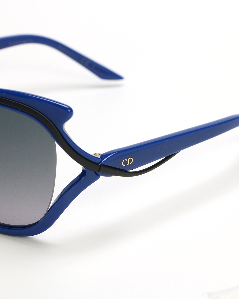 Round Sunglasses - ISSI Outlet